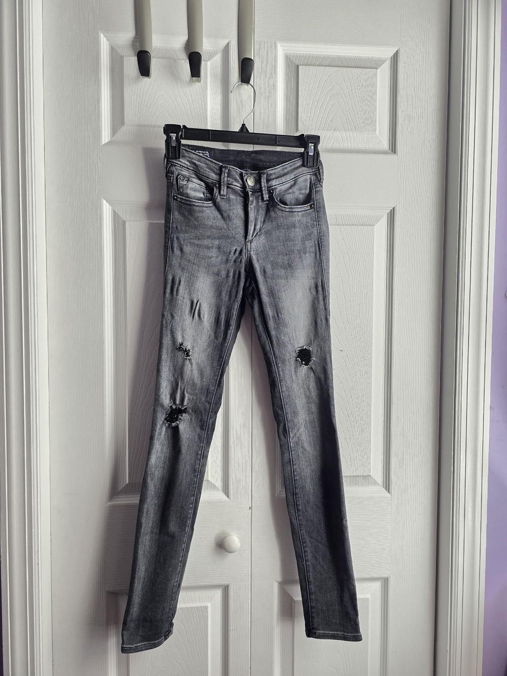 True Religion Distressed Gray Midrise Super Skinny Size 23 Length 36.5in